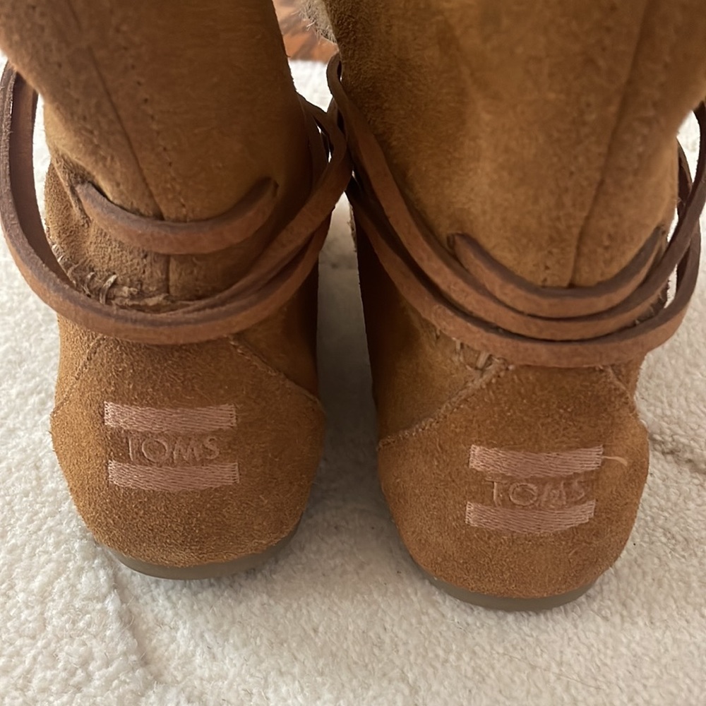 Toms Moccasins - Picture 4 of 5